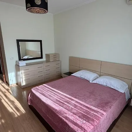 20 Bs New Bazaar Apartmán Tirana